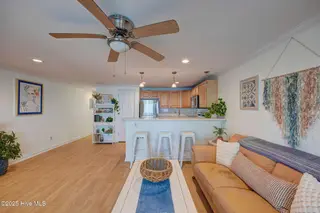 909 Carolina Beach Avenue N Unit 2b, Carolina Beach, NC 28428 – photo 11: 909CarolinaBeachAveNUnit2B(13)