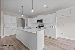 1109 Lunenburg Place, Jacksonville, NC 28540 – photo 14: 12-web-or-mls-IMG_9300