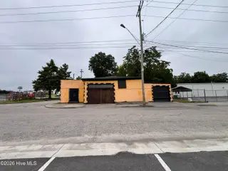 501 E Barnes Street S, Wilson, NC 27893 – photo 3: Garage
