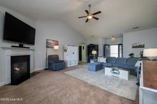 3408 Lefringhouse Lane, New Bern, NC 28562 — 3-bedroom home in Hardee Farms, New Bern, NC, photo 10 of 38: Living Room