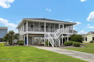1040 Ocean Boulevard, Topsail Beach, NC 28445 – photo 2: Primary photo