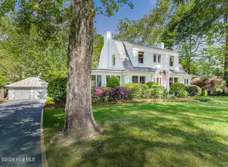 260 S Ashe Street, Southern Pines, NC 28387 – photo 3: You Have Arrived at 260 S. Ashe Street