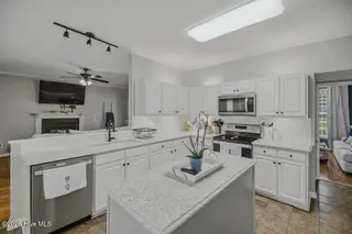 104 Dockside Drive, Jacksonville, NC 28546 – photo 19: Kitchen
