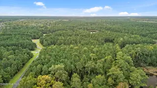 317 Garbacon Drive, Beaufort, NC 28516 – photo 14: 14-web-or-mls-DJI_20251008130005_0461_D