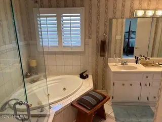 2422 Tram Road, New Bern, NC 28562 – photo 16: Principal Bathroom
