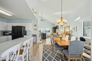 23 Scotland Street, Ocean Isle Beach, NC 28469 — 5-bedroom home, Ocean Isle Beach, NC, photo 7 of 47