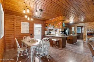 103 NE 17th Street, Oak Island, NC 28465 – photo 12: 12-web-or-mls-CAMMediaLLC.com (24 of 40)