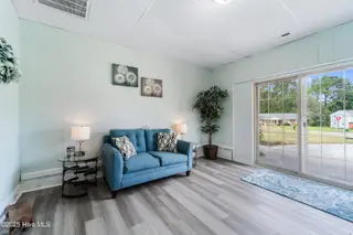 2614 Country Club Road, Jacksonville, NC 28546 – photo 15: Family Room