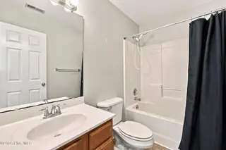 140 Crooked Run Drive, New Bern, NC 28560 – photo 21: Guest Bathroom
