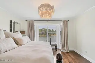4 Westlake Pointe Drive, Pinehurst, NC 28374 — 3-bedroom home in Westlake Pointe, Pinehurst, NC, photo 18 of 27: masterwestlake