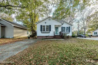 131 Cox Avenue, Jacksonville, NC 28540 — 3-bedroom home in Sabiston Height, Jacksonville, NC, photo 1 of 37: Front