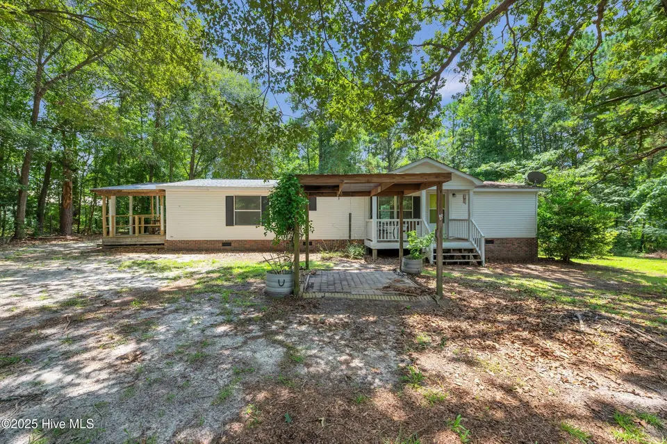 2092 John Henry Store Road, Currie, NC 28435 — 3-bedroom manufactured home, Currie, NC, photo 1 of 30: 1_2092 john henry store rd-00001