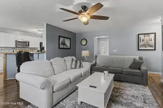 215 Larilin Drive, Whiteville, NC 28472 – photo 3: Living Room