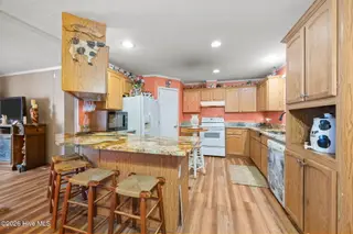 121 Bogue Forest Court, Newport, NC 28570 – photo 3: 30-web-or-mls-IMG_7134