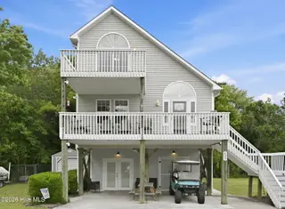 805 Driftwood Drive, Hampstead, NC 28443 — 3-bedroom home in Driftwood at Tropical, Hampstead, NC, photo 2 of 56: 2-web-or-mls-01_edit