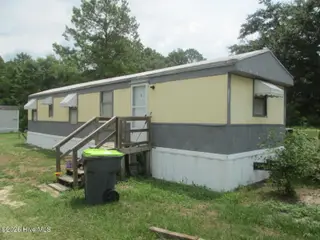 1112 Dobson Street SW, Supply, NC 28462 — 2-bedroom manufactured home in Ocean Breeze Village, Supply, NC, photo 3 of 4