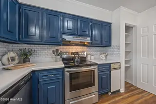 37 Barnes Street, Greenville, NC 27858 – photo 7: 32-web-or-mls-IMG_4463
