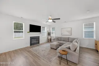 1080 Ben Thomas Drive NE, Leland, NC 28451 – photo 10: Living Room (75)