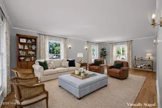 236 Shoreline Drive, New Bern, NC 28562 – photo 14: Virtually staged Living