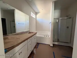 105 Windemere Lane, Goldsboro, NC 27530 – photo 3: Master Bathroom