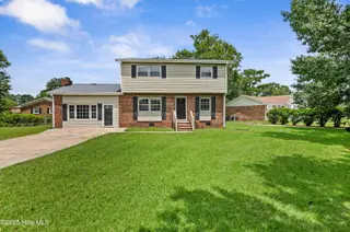 407 Thomas Drive, Jacksonville, NC 28546 – photo 2: 02