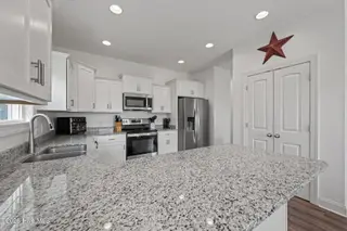 1010 Blue Water Boulevard, New Bern, NC 28562 – photo 19: 33-web-or-mls-DSC_2503