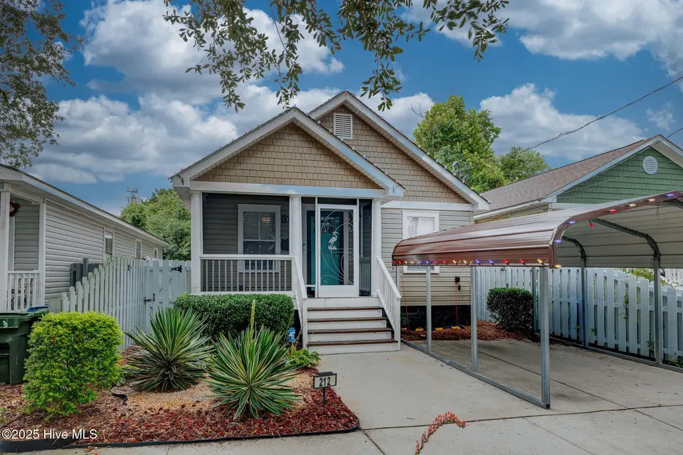 212 S 11th Street, Wilmington, NC 28401 – photo 1 of 44: 212S11thStreet(1)