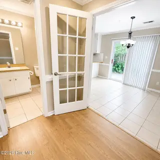 3917 Sterling Pointe Drive Kk4, Winterville, NC 28590 – photo 4: Powder room