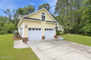 2159 Royal Pines Drive, New Bern, NC 28560 – photo 3: 3-web-or-mls-0C0A9328