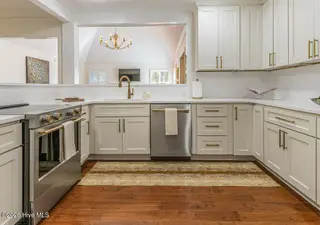 140 Love Thirty Lane, Pinehurst, NC 28374 — 3-bedroom townhome in Lawn and Tennis, Pinehurst, NC, photo 10 of 28: 260926-140Love30Lane-5092-2