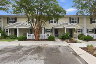 1308 Ann Street 15, Beaufort, NC 28516 – photo 22: 22-web-or-mls-1308-Ann-St-#15---06_edit