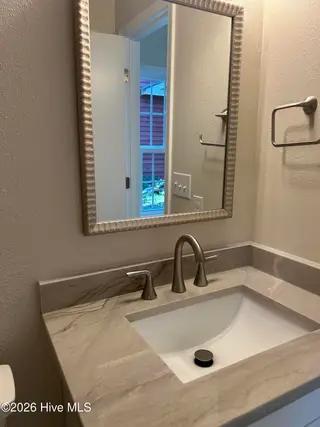 1080 Valley Drive SW, Calabash, NC 28467 — 2-bedroom home in Hidden Valley, Calabash, NC, photo 14 of 31: Master Bath