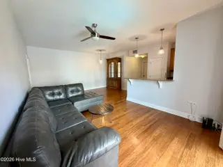 123 Covil Avenue Unit 201, Wilmington, NC 28403 – photo 6: Living Room