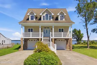 203 Riverside Drive, Sneads Ferry, NC 28460 – photo 1
