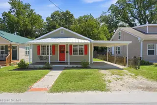 1812 Greensboro Street, New Bern, NC 28560 – photo 2: 2-web-or-mls-0C0A6037_edit