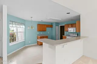 927 Wyndfall Drive SW, Sunset Beach, NC 28468 — 3-bedroom home in Wyndfall, Sunset Beach, NC, photo 7 of 49: 24-web-or-mls-CAMMediaLLC.com 927-23