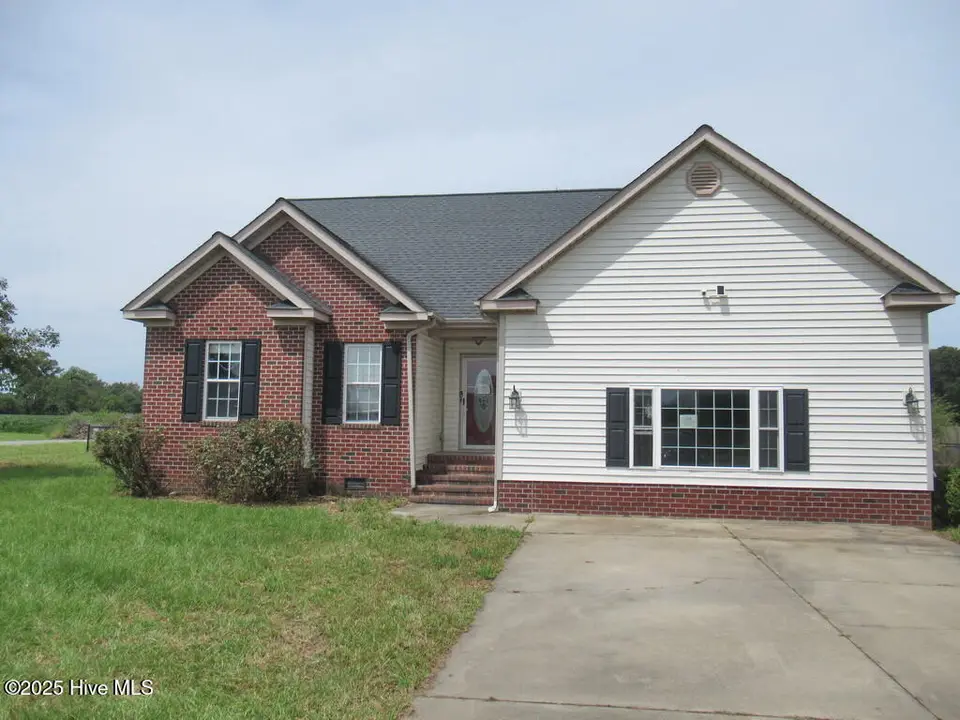 201 Heron Drive, Goldsboro, NC 27534 – photo 1 of 20: FRONT
