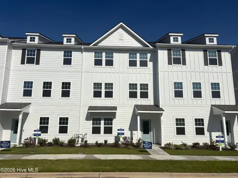 233 Pelican Flight Loop, Wilmington
