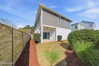 1607 Pinfish Lane, Carolina Beach, NC 28428 – photo 15: 1607PinfishLn-26