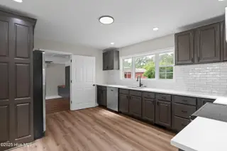 407 Thomas Drive, Jacksonville, NC 28546 – photo 15: 14