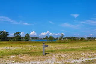 529 Freedom Park Road, Beaufort, NC 28516 – photo 3: 529 Freedom Park Rd