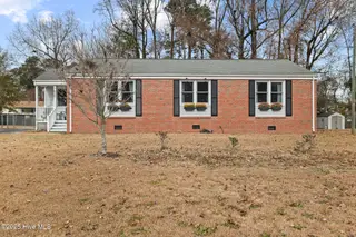 809 Barn Street, Jacksonville, NC 28540 – photo 2: 425A8717