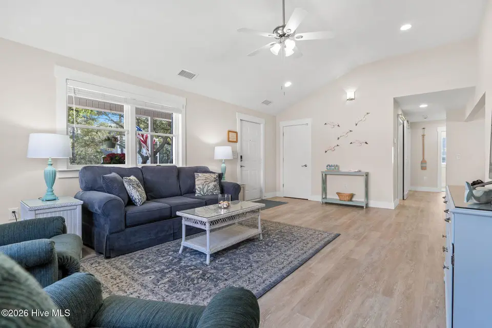 309 NE 41st Street, Oak Island, NC 28465 – photo 1 of 59: 8-web-or-mls-cammediallc.com (6 of 50)