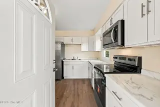 2707 Alabama Avenue, New Bern, NC 28560 — 2-bedroom home in Oakside, New Bern, NC, photo 7 of 54: kitchen