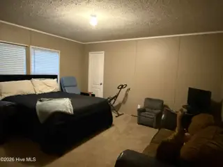 910 Mccaskill Drive, Kinston, NC 28501 — 4-bedroom manufactured home, Kinston, NC, photo 20 of 27: IMG_6156