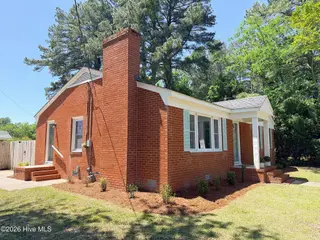 432 Pittman Drive, Greenville, NC 27834 — 3-bedroom home in Carolina Heights, Greenville, NC, photo 3 of 15: IMG_2026-05-09-075129