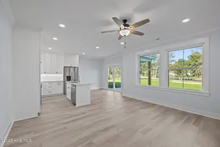 103 Star Lake Circle B, Cape Carteret, NC 28584 – photo 20: 14-web-or-mls-1S3A2722