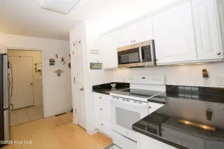 623 Pinehurst Trace Drive, Pinehurst, NC 28374 – photo 16: Kitchen