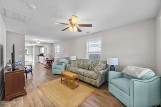 1112 S 10th Street, Wilmington, NC 28401 — 3-bedroom home, Wilmington, NC, photo 3 of 27: Living Room