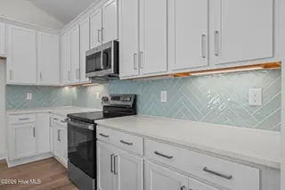 1214 Petite Terre Court, New Bern, NC 28560 – photo 2: 30-web-or-mls-DSC_8087